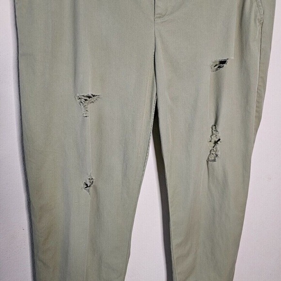 Khakis By Gap Broken In Straight Distressed Womens Army Green Pants‎ Size 12 - Picture 3 of 6